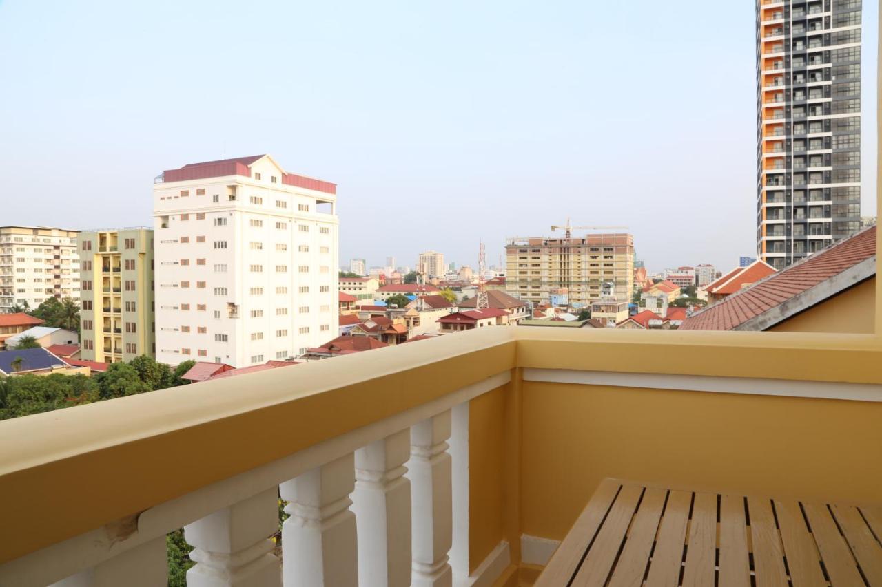Grand Residence Phnom Penh Exterior photo
