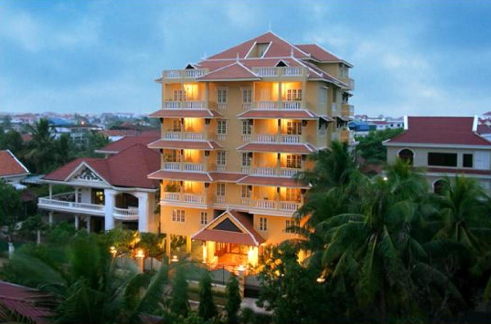 Grand Residence Phnom Penh Exterior photo