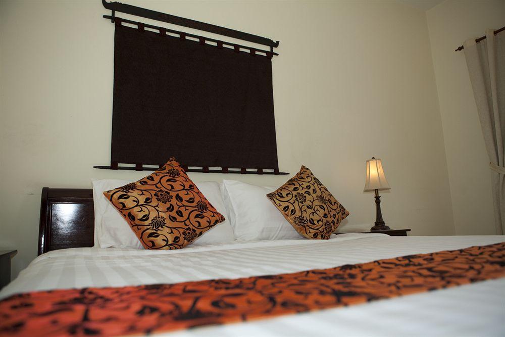 Grand Residence Phnom Penh Exterior photo