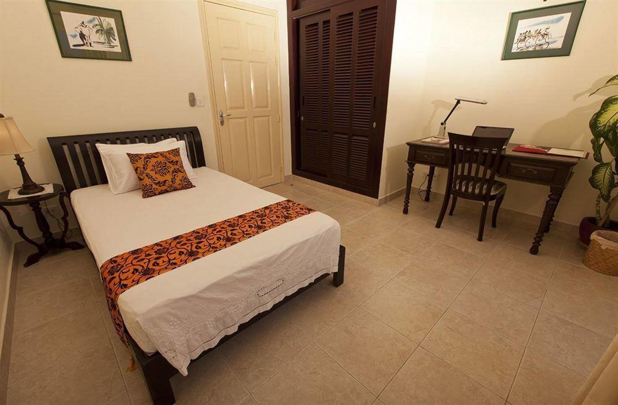 Grand Residence Phnom Penh Exterior photo